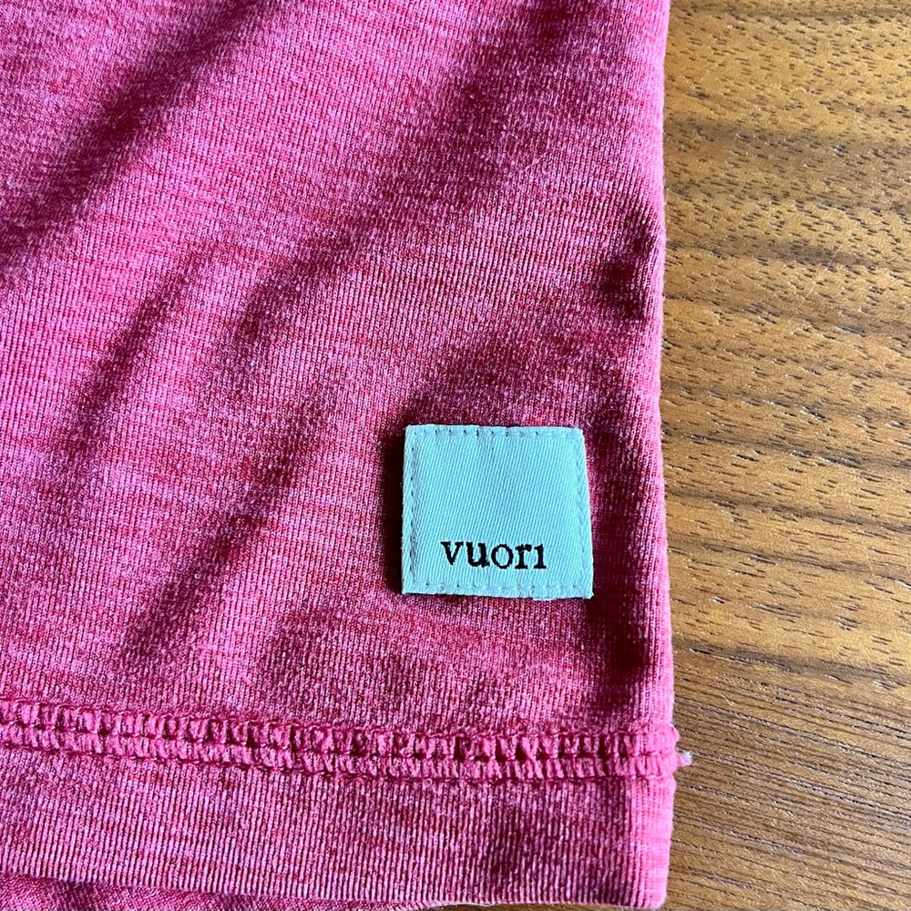 Vuori Raspberry Tank Top - Picture 2 of 3